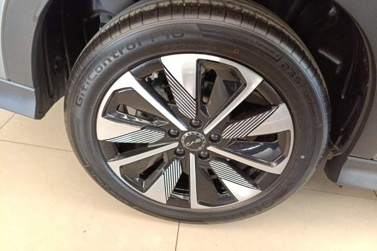 Used BYD Song PLUS New Energy 2025 DM-i Smart Drive 112KM Prestige Model