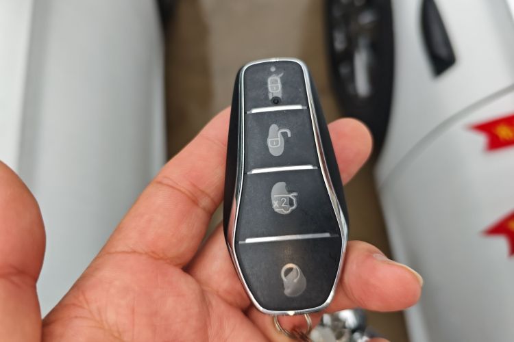 Used BYD Qin L 2025 DM-i Smart Drive 80KM Leading Model
