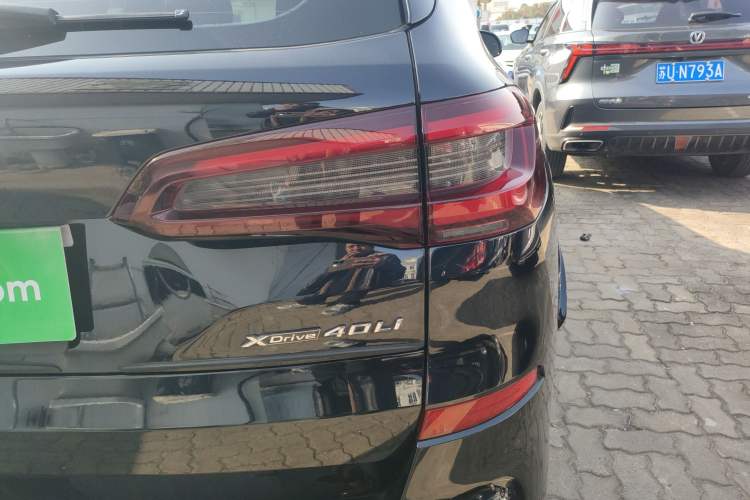 Used BMW X5 2022 xDrive 40Li Luxury Edition M Sport Package