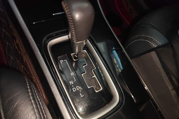 Used Mitsubishi Outlander 2017 2.0L Two-Wheel Drive Glory Edition 5 Seats
