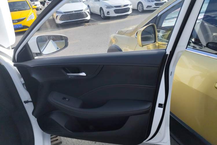 Used Roewe i5 2023 1.5L CVT Luxury Edition
