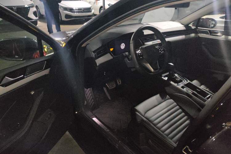 Used Volkswagen Magotan 2025 Zhongxiang Version 280TSI DSG Comfort Edition

