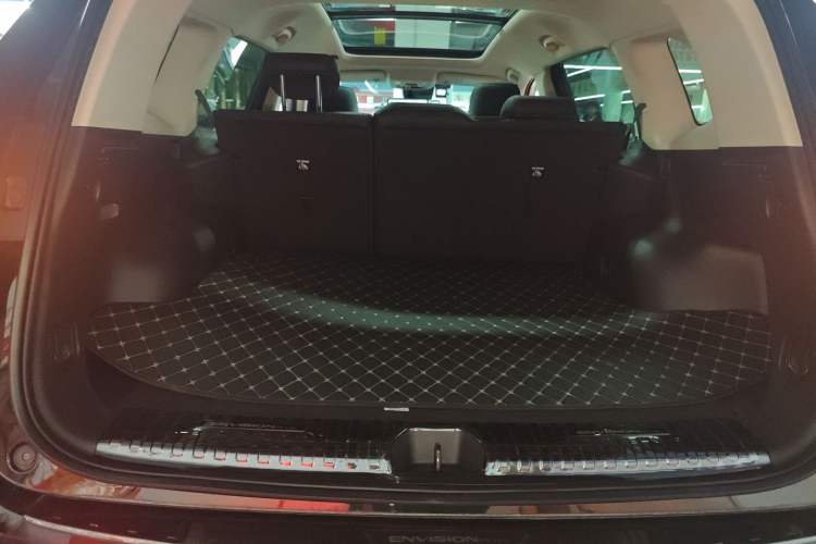 Used Buick Envision 2022 Encore Plus 652T Five-Seat All-Wheel-Drive Luxury Model
