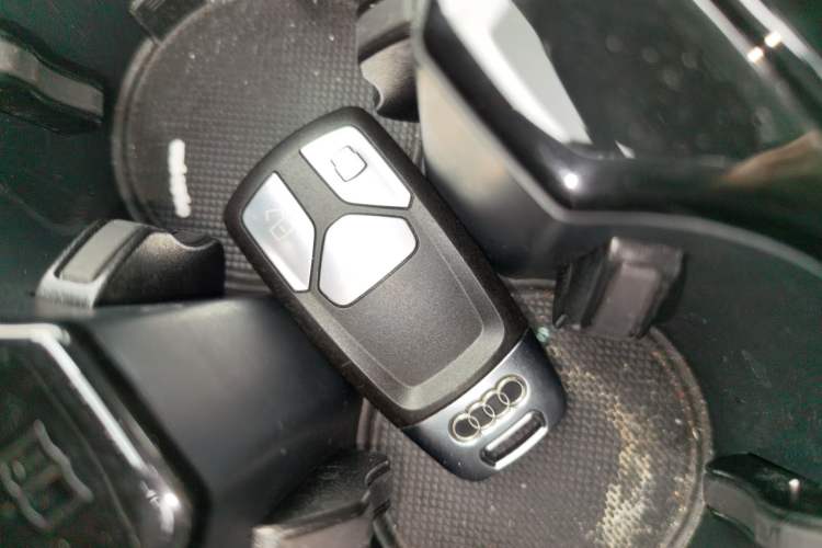 Used Audi A4L 2023 40 TFSI Luxury Dynamic Model