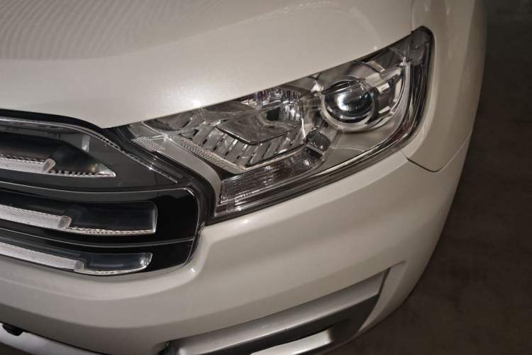 Used Ford Everest 2017 2.0T Gasoline Automatic 4x4 Luxury Edition 5 Seats