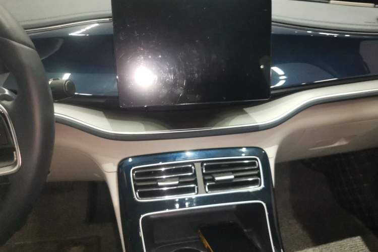 Used BYD Qin PLUS 2021 EV 400KM Luxury Model
