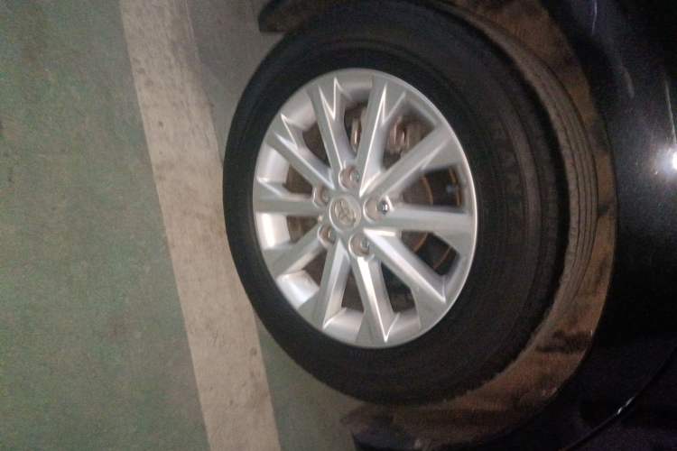 Used Toyota Camry 2016 2.0G 10th Anniversary Leading Edition
