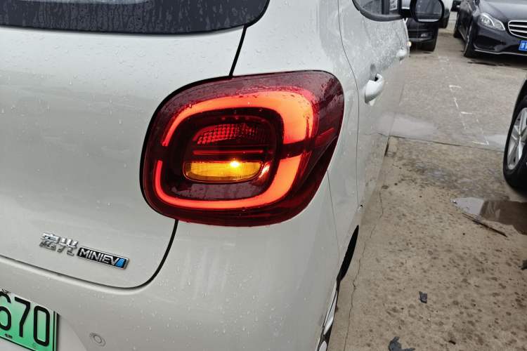 Used Wuling Hongguang MINIEV 2025 Four-Door Version Advanced Edition
