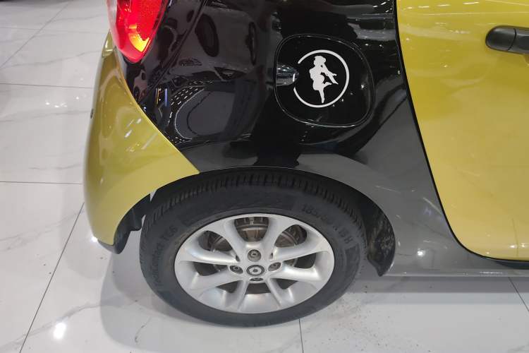 Used  forfour 2016 1.0L 52 kW Dynamic Edition
