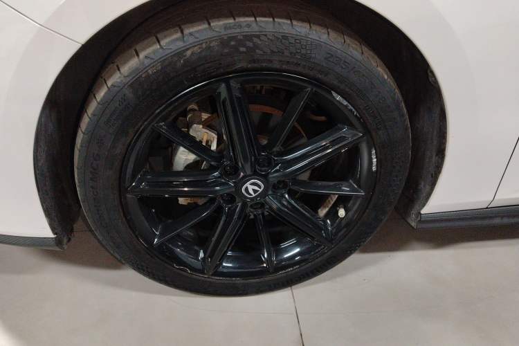 Used Changan UNI-V 2023 1.5T Prestige Model