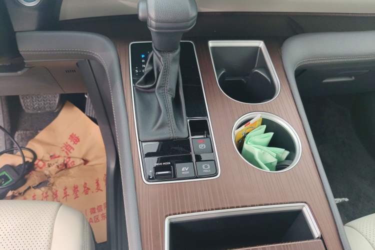 Used Toyota Sienna 2023 2.5L Hybrid Comfort Edition
