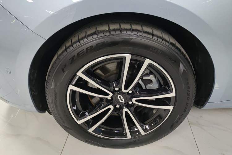 Used Hima AITO M5 2024 Extended-Range Max Rear-Wheel Drive Advanced Intelligent Driving Version