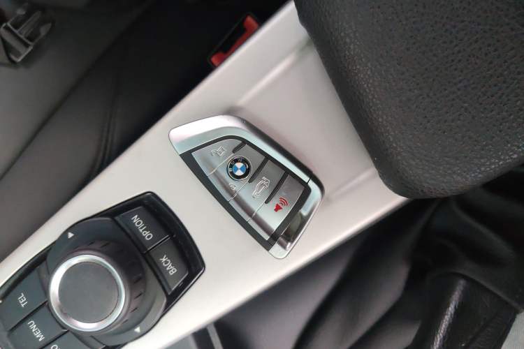 Used BMW 3 Series 2015 320Li Luxury Edition Fashion Model
