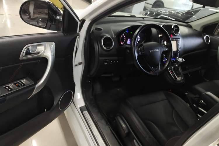 Used Haval H6 2016 Upgraded Model 1.5T Automatic Two-Wheel Drive Elite Version
