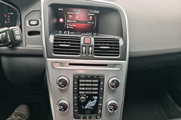 Used Volvo XC60 2017 T5 AWD Smart Range Edition
