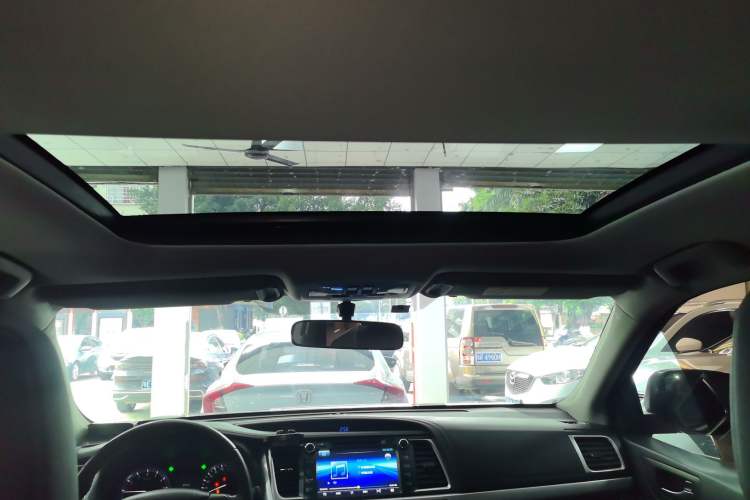 Used Toyota Highlander 2015 2.0T Four-Wheel Drive Luxury Edition 7-Seater
