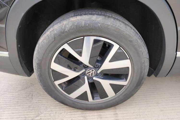 Used Volkswagen Tayron 2023 280TSI Two-Wheel-Drive Luxury Plus Advanced Version
