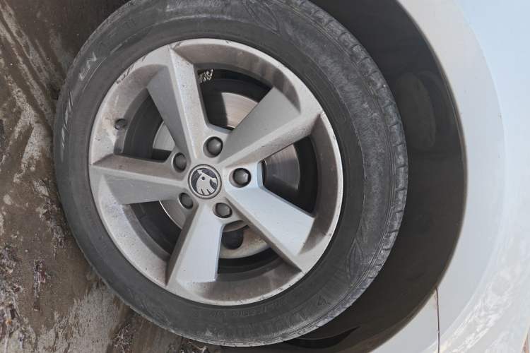 Used Skoda Octavia 2015 1.6L Manual Yijie Edition