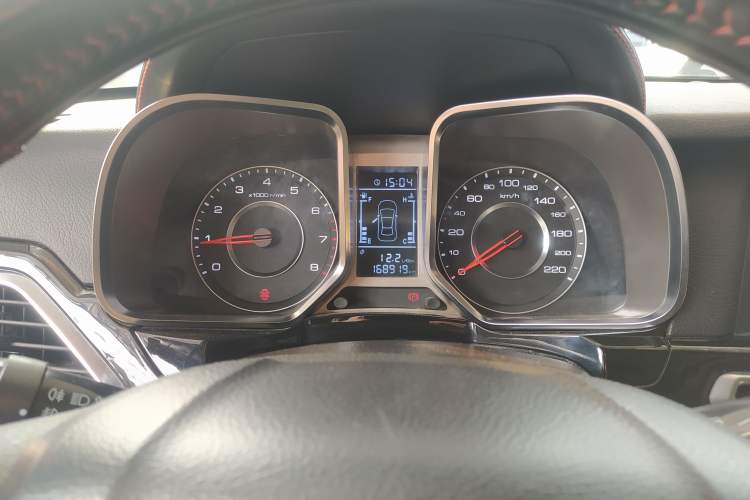 Used Zotye Domy X5 2017 Upgraded Model 1.5T Manual Luxury Edition
