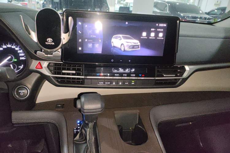 Used Toyota Sienna 2024 2.5L Hybrid Comfort Edition
