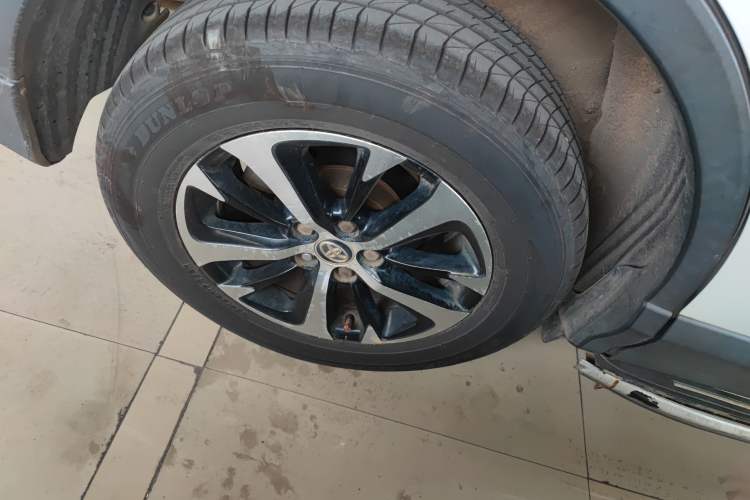 Used Toyota RAV4 2016 2.0L CVT Two-Wheel Drive Fashion Edition China V Standard
