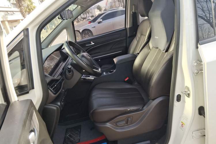 Used GAC Trumpchi M6 2019 270T DCT Prestige Edition (7-seater) China VI