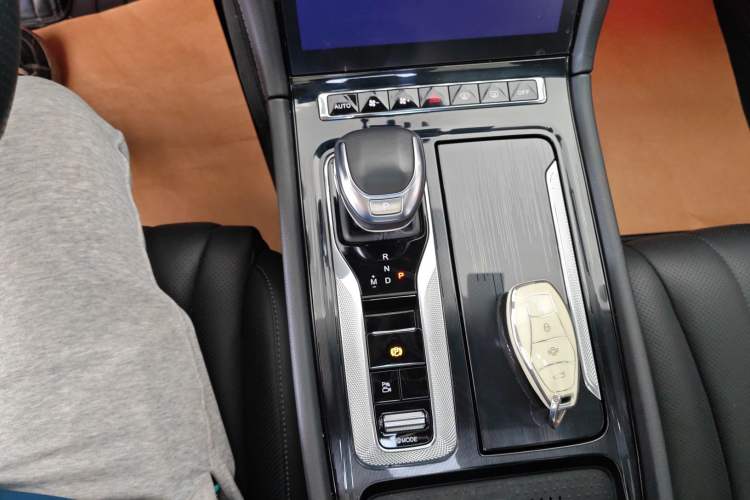 Used Hongqi H5 2023 2.0T Automatic Smart Connect Flagship Edition
