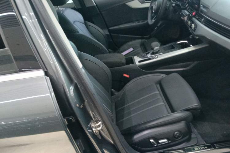 Used Audi A4L 2024 40 TFSI Fashion Dynamic Model