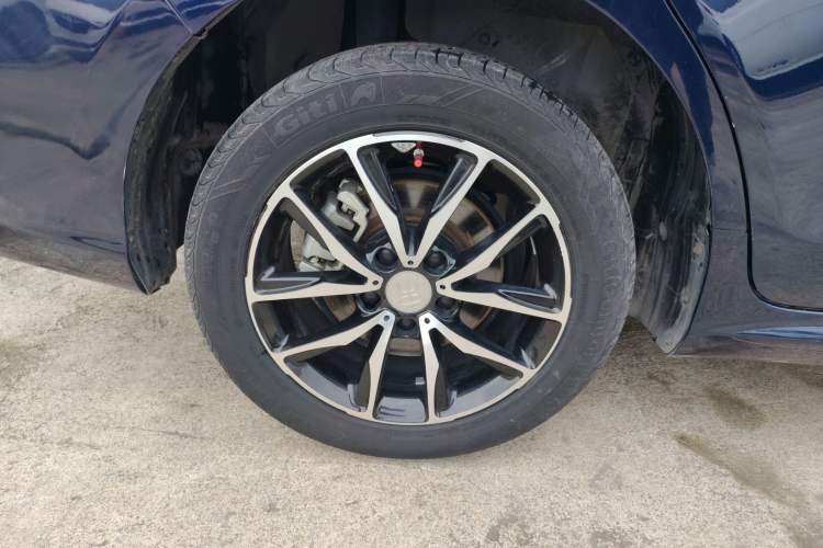 Used BYD Song MAX 2018 1.5T Automatic Smart Connect Luxury 6-Seater