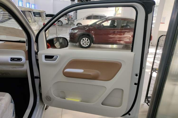 Used Wuling Hongguang MINIEV 2024 3rd Generation 215km Youth Edition
