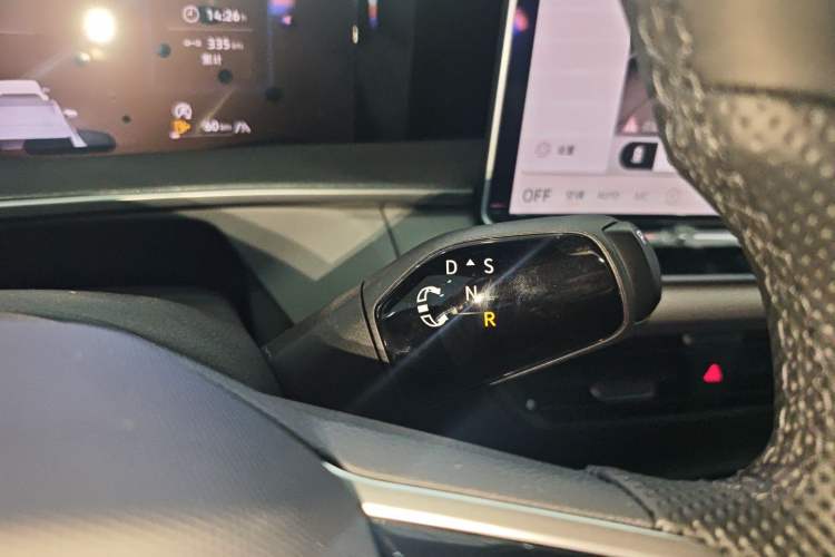 Used Volkswagen Tayron 2025 Tharu L 330TSI Two-Wheel Drive Elite City Package