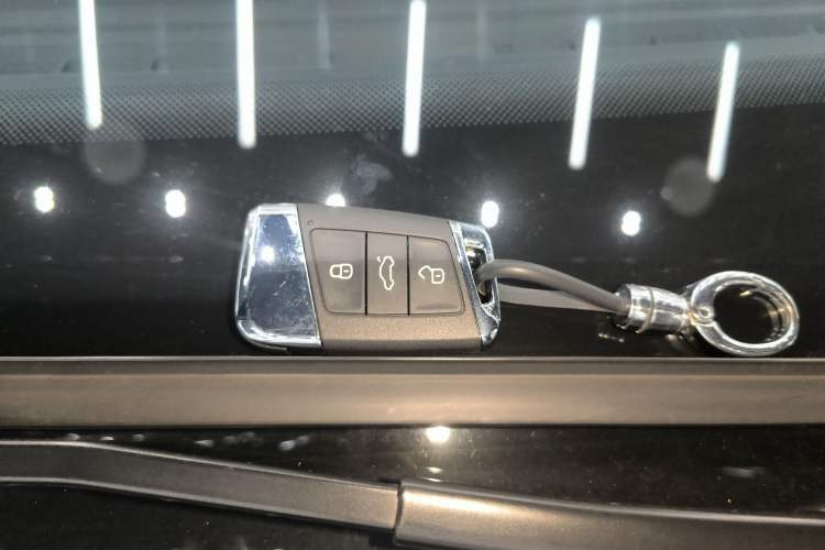 Used Volkswagen Magotan 2023 2 Million Units Commemorative Edition 330TSI DSG Luxury Version
