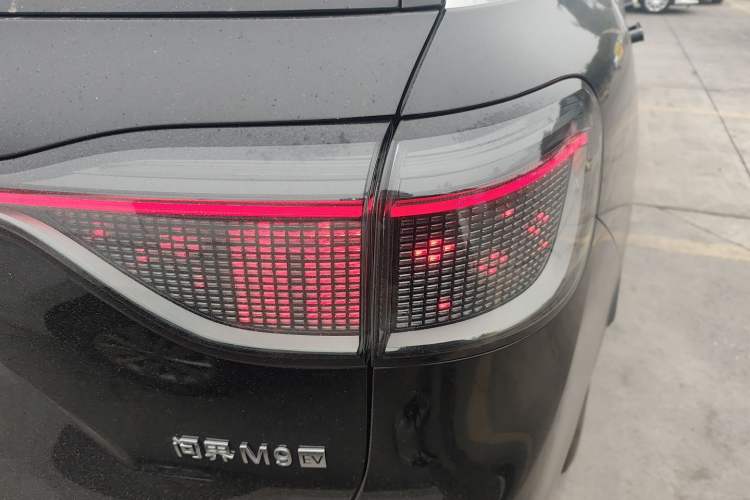 Used Hima AITO M9 2024 All-Electric Ultra Version 100 kWh 6-Seater Model
