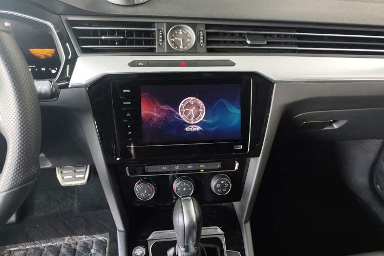 Used Volkswagen Magotan 2025 Zhongxiang Version 280TSI DSG Comfort Edition
