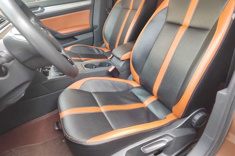 Used Volkswagen Lamando 2017 230TSI DSG Fashion Edition
