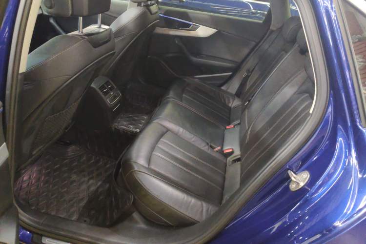 Used Audi A4L 2022 40 TFSI Fashion Dynamic Model
