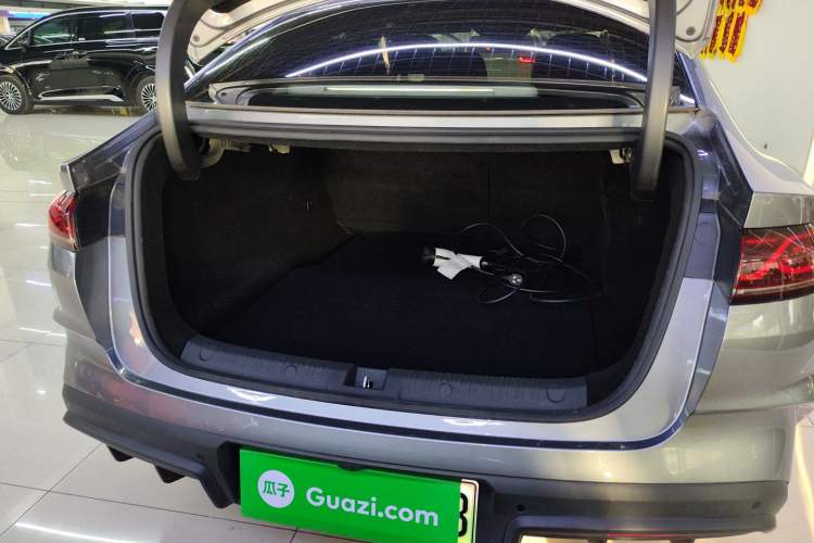 Used BYD Qin L 2024 DM-i 80KM Leading Model
