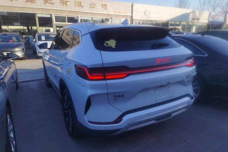 Used BYD Song PLUS New Energy 2024 Honor Edition EV 520km Premium Model
