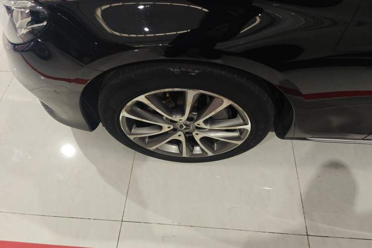 Used Mercedes-Benz E-Class 2018 Facelifted E 300 L Stylish Version
