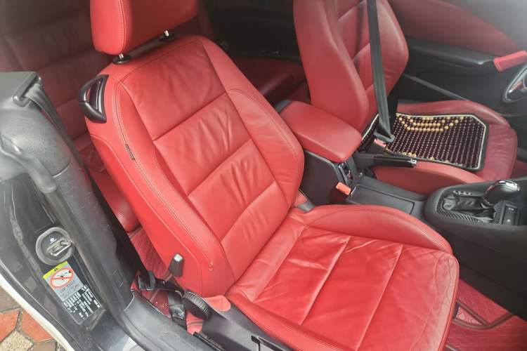 Used Volkswagen Golf 2012 1.4TSI Luxury Convertible Edition
