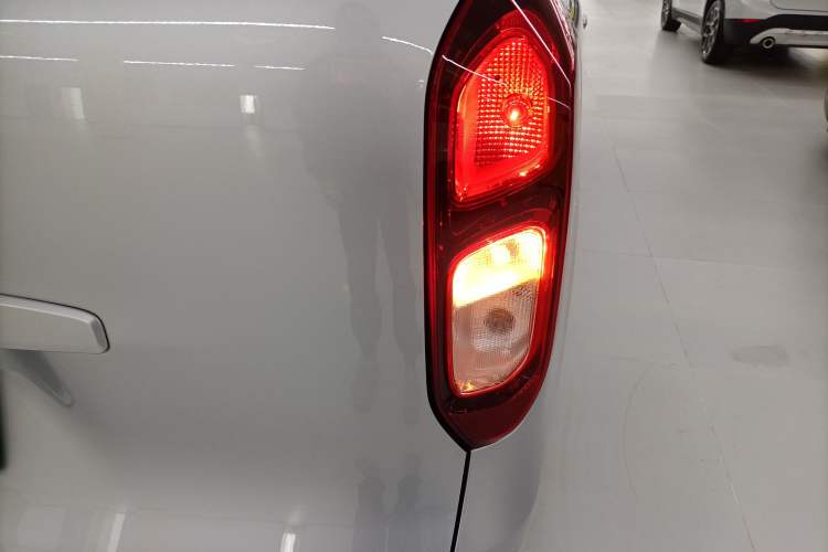 Used Wuling Hongguang New Energy 2025 Extended-Range Hybrid 50KM Comfort Version