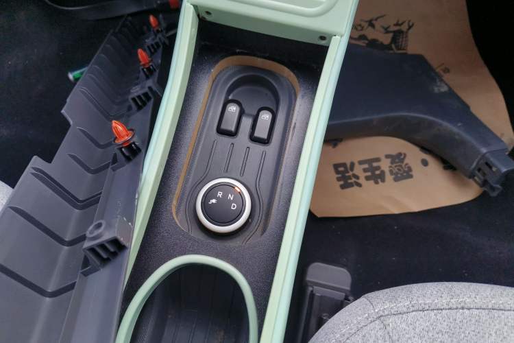 Used Wuling Hongguang MINIEV 2022 Macaron Fashion Model Lithium Iron Phosphate
