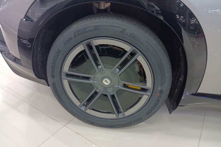 Used  YU7 2025 Ultra-Long Range All-Wheel Drive Pro Version