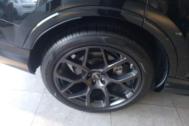 Used Audi Q7 2024 45 TFSI quattro S line Black Warrior Edition