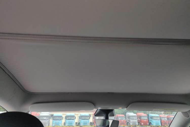 Used Tesla Model Y 2021 Long-Range All-Wheel-Drive Version
