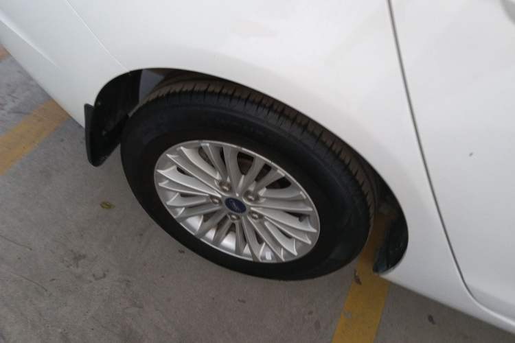 Used Ford Escort 2015 1.5L Automatic Comfort Model
