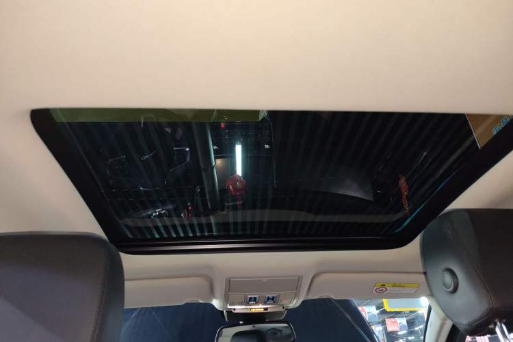 Used Jaguar XFL 2020 XFL 2.0T P200 Two-Wheel-Drive Rally Flag Edition
