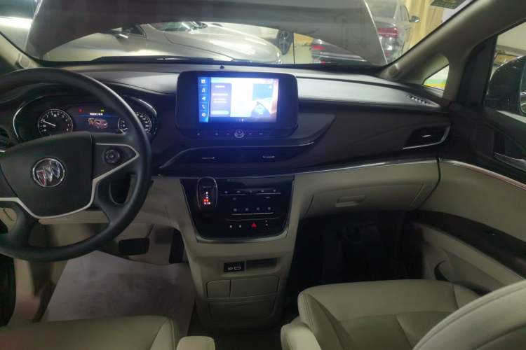 Used Buick GL8 2020 Land Cruiser Executive Class 652T Comfort Model
