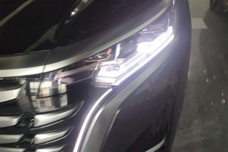 Used Denza D9 2024 DM-i 980 Four-Wheel Drive Prestige Model
