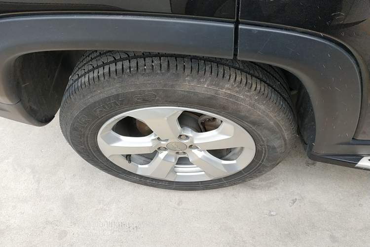 Used  Compass 2019 200T Automatic Family Edition - Connected Large Screen Version